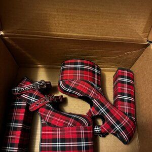 Dolls Kill/Current Mood "Hate To Love Platform Mary Janes"